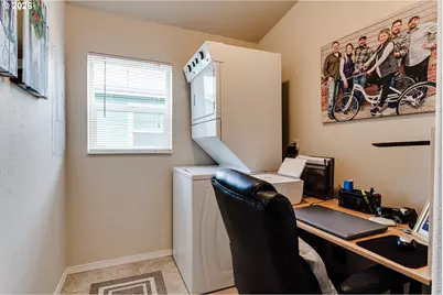 3700 Babcock Ln #119, Eugene, OR 97401 - Photo 36