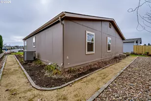 3700 Babcock Ln, Eugene, OR 97401 - Photo 40