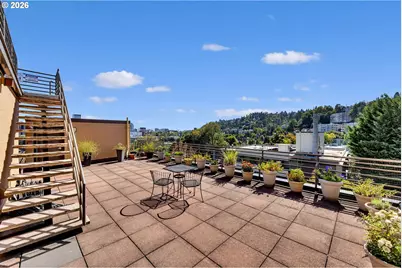 2021 SW Main St #33, Portland, OR 97205 - Photo 28