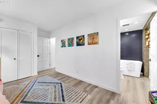 2021 SW Main St, Portland, OR 97205 - Photo 12