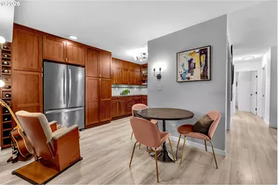 2021 SW Main St #33, Portland, OR 97205 - Photo 8