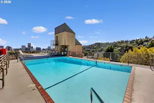 2021 SW Main St, Portland, OR 97205 - Photo 24