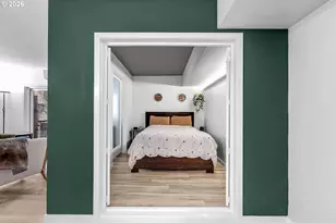 2021 SW Main St, Portland, OR 97205 - Photo 10