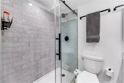 2021 SW Main St #33, Portland, OR 97205 - Photo 18