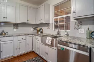 13224 SE Lookingglass Rd, Winston, OR 97496 - Photo 28