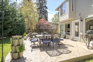 16572 SW Timberland Dr, Beaverton, OR 97007 - Photo 36