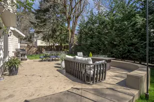 16572 SW Timberland Dr, Beaverton, OR 97007 - Photo 32