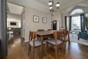 16572 SW Timberland Dr, Beaverton, OR 97007 - Photo 8