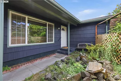 1805 Hemlock St, Eugene, OR 97404 - Photo 4