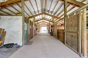 24200 NE Spring Hill Rd, Gaston, OR 97119 - Photo 42