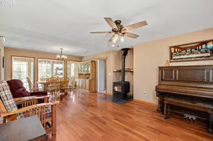 24200 NE Spring Hill Rd, Gaston, OR 97119 - Photo 26