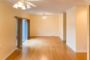 3133 NE Douglas Ave, Roseburg, OR 97470 - Photo 6