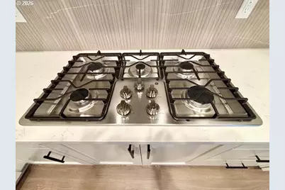 1585 N Young St, Lafayette, OR 97127 - Photo 4