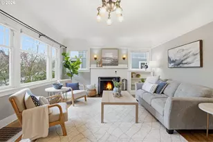 9752 N Ivanhoe St, Portland, OR 97203 - Photo 2