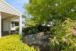 1811 NE 149th Ave, Portland, OR 97230 - Photo 2