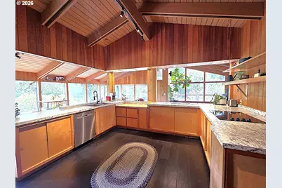705 Ohio Ave NE, Bandon, OR 97411 - Photo 10