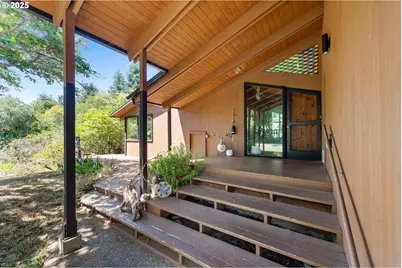 705 Ohio Ave NE, Bandon, OR 97411 - Photo 4