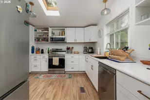 113 SE 143rd St, South Beach, OR 97366 - Photo 6