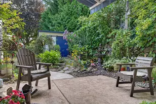 660 SW Evans St, Portland, OR 97219 - Photo 42
