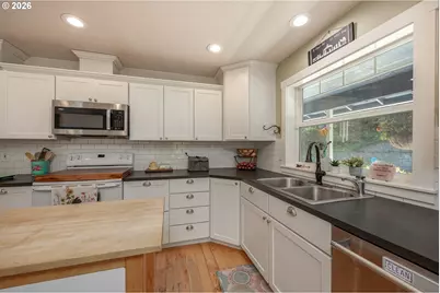27915 NE Thompson Cir, Yacolt, WA 98675 - Photo 14