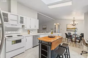 925 New Haven Dr NE, Salem, OR 97317 - Photo 12