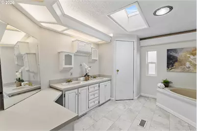 925 New Haven Dr NE, Salem, OR 97317 - Photo 24