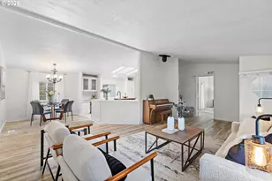 925 New Haven Dr NE, Salem, OR 97317 - Photo 8