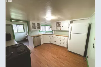 220 August St, Heppner, OR 97836 - Photo 4