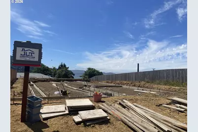 105 Magnolia Ln, Garibaldi, OR 97118 - Photo 8