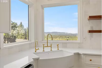 351 NW Alder St, Dundee, OR 97115 - Photo 16