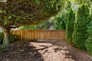 1562 NW Calkins Ave, Roseburg, OR 97471 - Photo 48