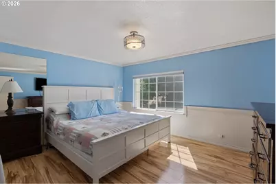 1562 NW Calkins Ave, Roseburg, OR 97471 - Photo 18