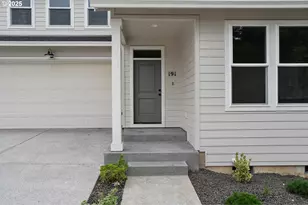 191 SE Acacia Dr, Gresham, OR 97080 - Photo 2