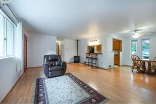 87803 Sandrift St, Florence, OR 97439 - Photo 6