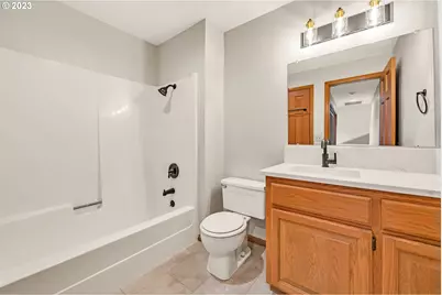 27725 Royal, Eugene, OR 97402 - Photo 24