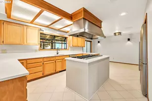 27725 Royal, Eugene, OR 97402 - Photo 12