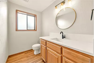 27725 Royal, Eugene, OR 97402 - Photo 32