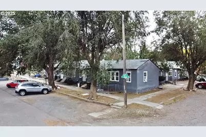 210 Jefferson St, Huntington, OR 97907 - Photo 1