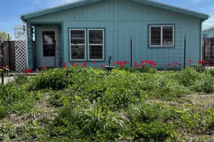 621 Dufur Ave, Maupin, OR 97037 - Photo 1