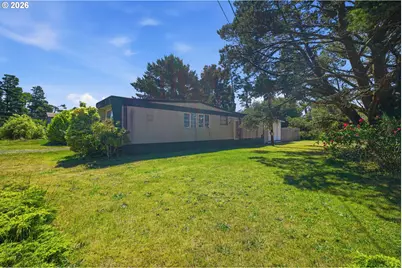 1612 34th St, Florence, OR 97439 - Photo 1