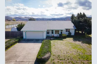 204 3rd Ave, Dallesport, WA 98617 - Photo 1