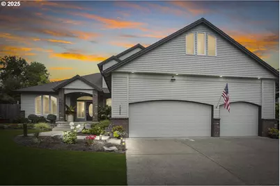 15432 SE Vista Sunrise Ct, Milwaukie, OR 97267 - Photo 1