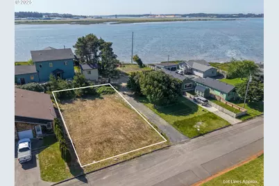 1560 Monroe St, North Bend, OR 97459 - Photo 1