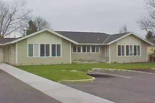 9350 SE Taylor St, Portland, OR 97216 - Photo 1
