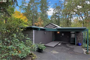 195 W 35th Pl, Eugene, OR 97405 - Photo 1