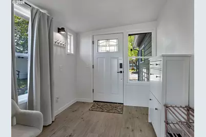 2201 N Menzies Dr, Portland, OR 97217 - Photo 6