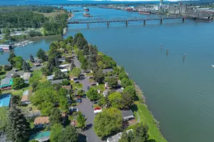 2201 N Menzies Dr, Portland, OR 97217 - Photo 34