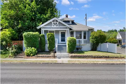 322 W 9th St, The Dalles, OR 97058 - Photo 1