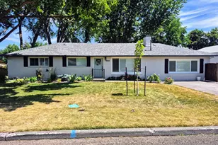 1504 SW 41st St, Pendleton, OR 97801 - Photo 1
