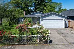 9707 SE Reedway St, Portland, OR 97266 - Photo 1